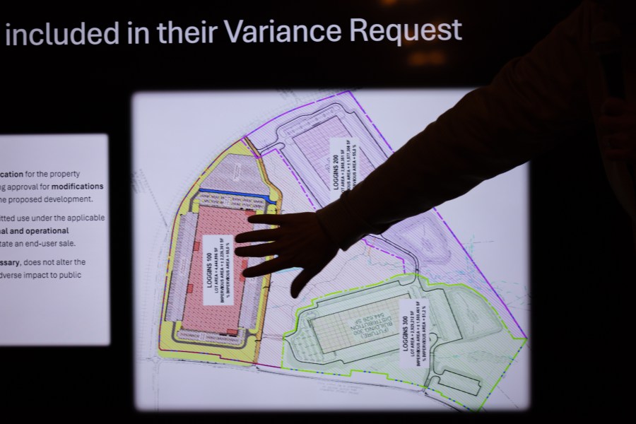 immigration-officials-plan-to-spend-$38.3-billion-to-boost-detention-capacity-to-92,000-beds