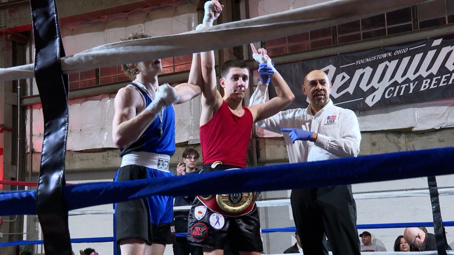 mooney’s-vass-stays-unbeaten-in-hometown-main-event