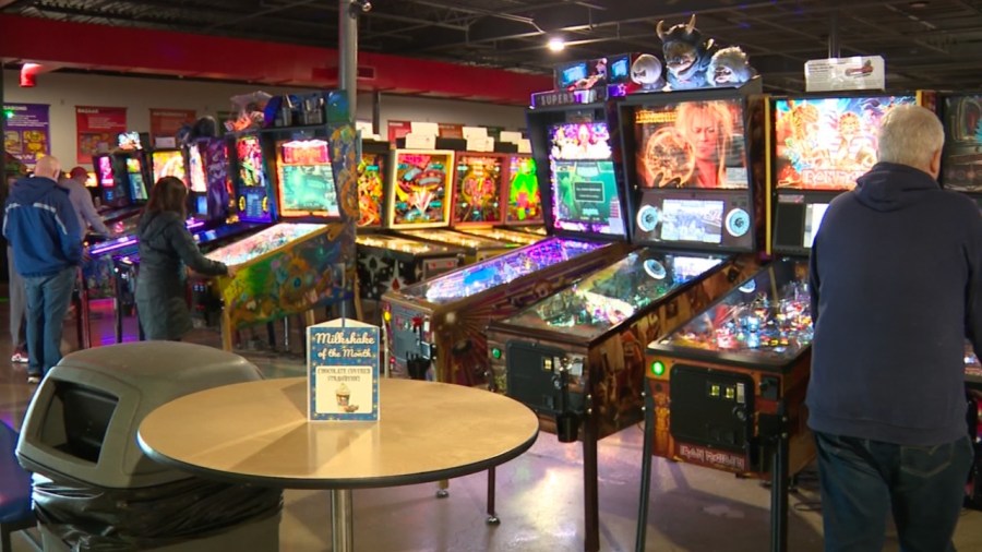 local-arcade-draws-guests-for-presidents-day