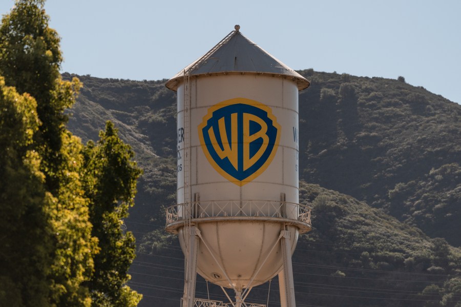 warner-bros-reopens-takeover-talks-with-paramount-after-receiving-a-waiver-from-netflix