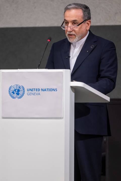 iran-says-it-temporarily-closed-the-strait-of-hormuz-as-it-held-more-indirect-talks-with-the-us