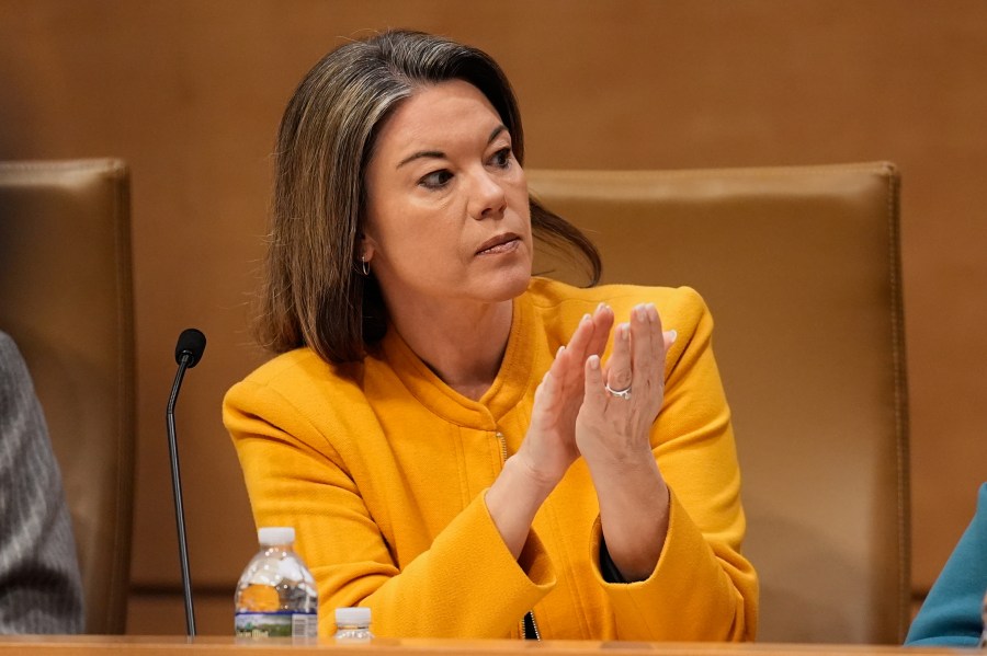 craig-responds-after-renee-good-memorial-damaged-in-fire:-‘this-is-unacceptable’