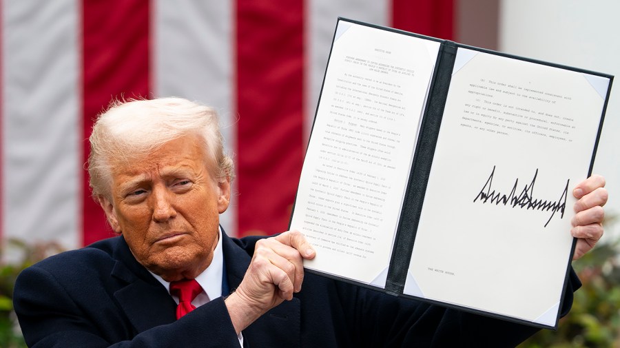 supreme-court-strikes-down-bulk-of-trump’s-tariffs