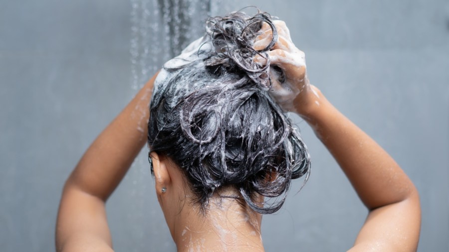 do-hot-showers-dry-your-skin?