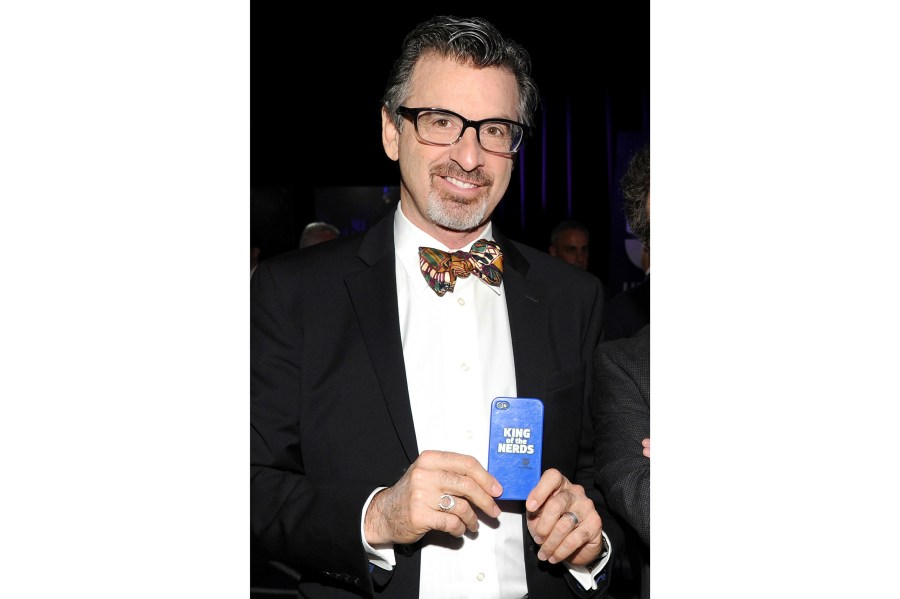 robert-carradine,-‘revenge-of-the-nerds’-and-‘lizzie-mcguire’-star,-dies-at-71