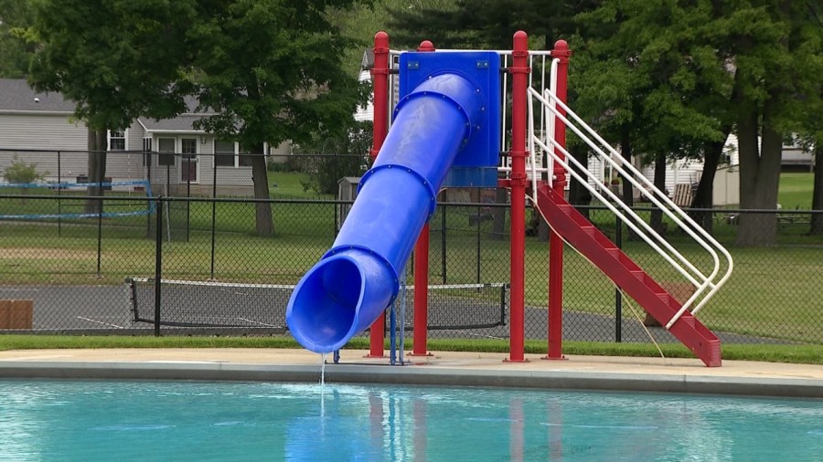 lisbon’s-mayor-relays-bad-news-about-village-pool