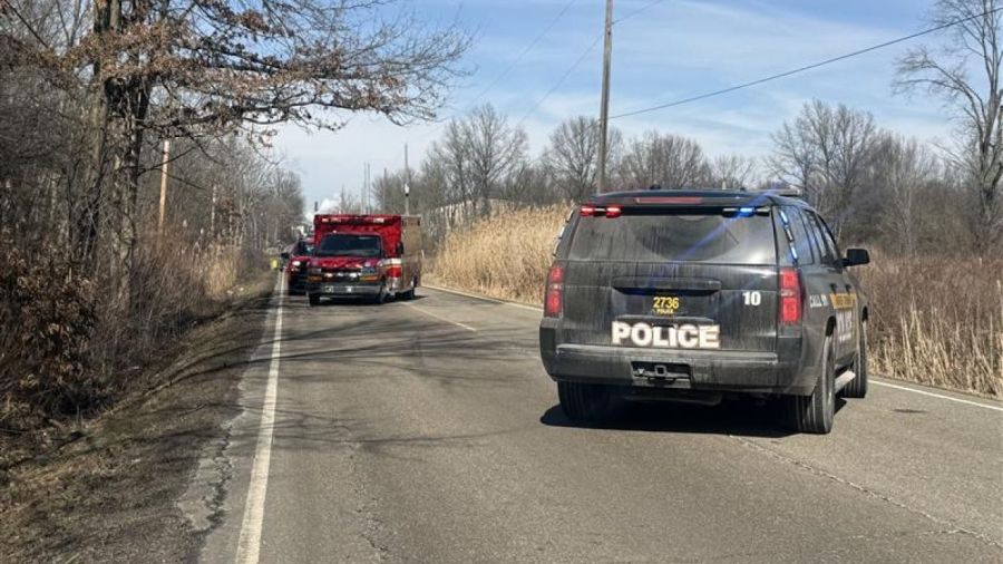 patrol-investigating-fatal-accident-involving-bicyclist-in-warren-twp.