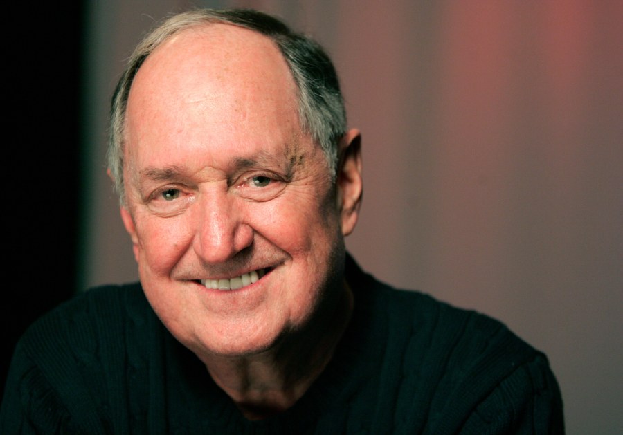 neil-sedaka,-the-singer-songwriter-behind-dozens-of-hits-of-the-1960s-and-’70s,-dies-at-age-86