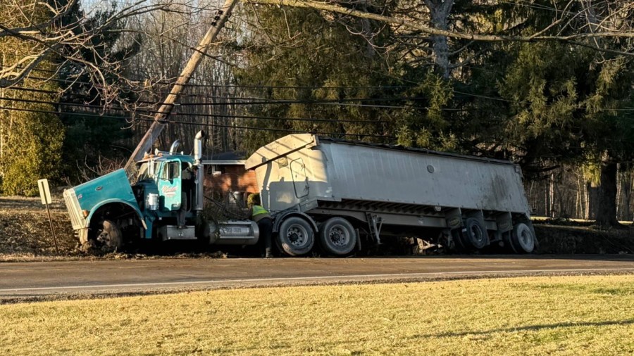 crash-closes-part-of-sr-165