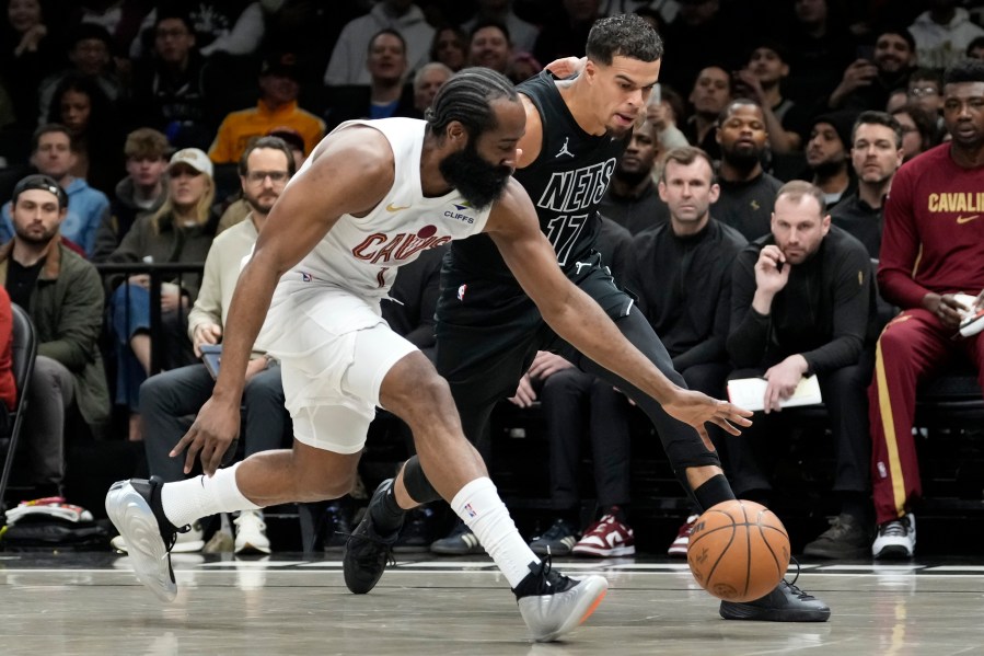 harden-leads-cavs-over-nets-with-broken-thumb