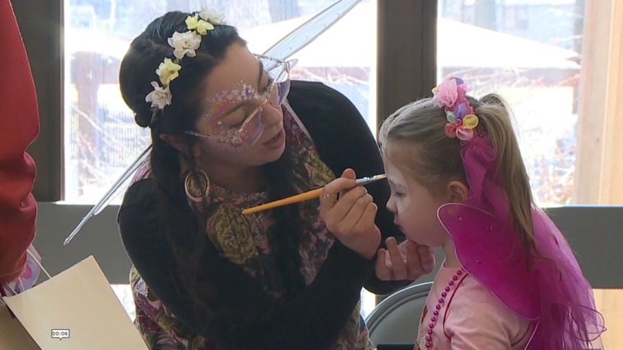 jewish-community-center-celebrates-history-of-purim-holiday-with-carnival