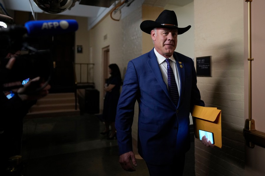 former-trump-cabinet-secretary-ryan-zinke-won’t-seek-reelection-to-a-montana-us-house-seat
