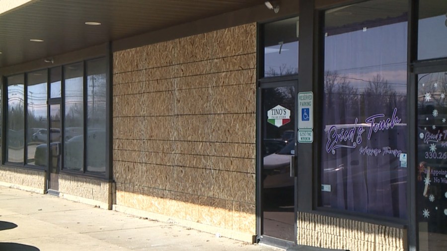 niles-restaurant-planning-to-reopen-after-car-crashes-into-it