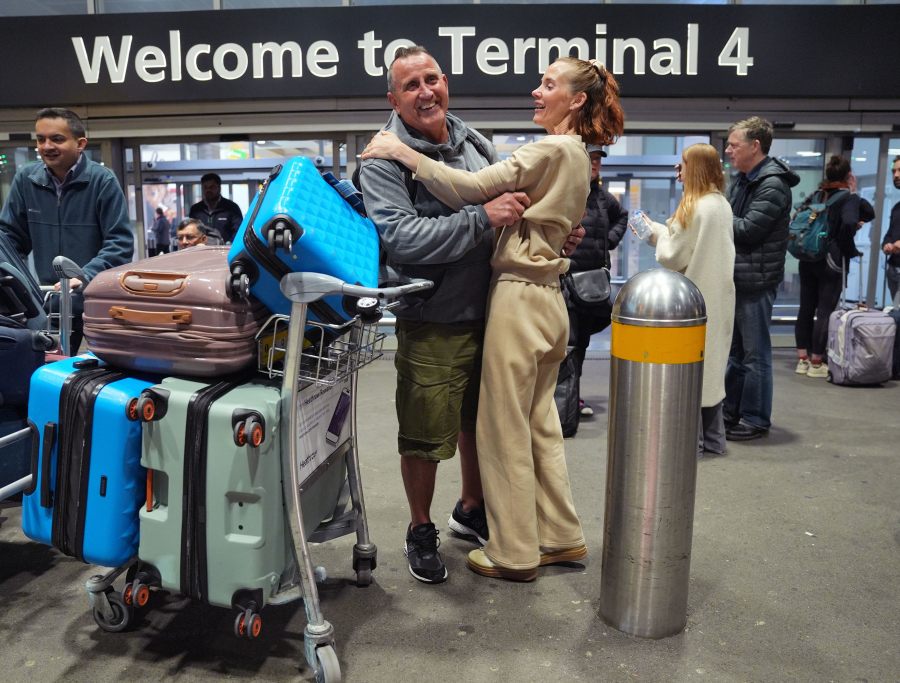 anxious-travelers-scramble-as-iran-war-strands-hundreds-of-thousands-across-the-middle-east