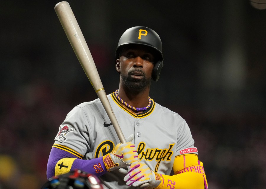 report:-pirates’-fan-favorite-lands-with-new-team