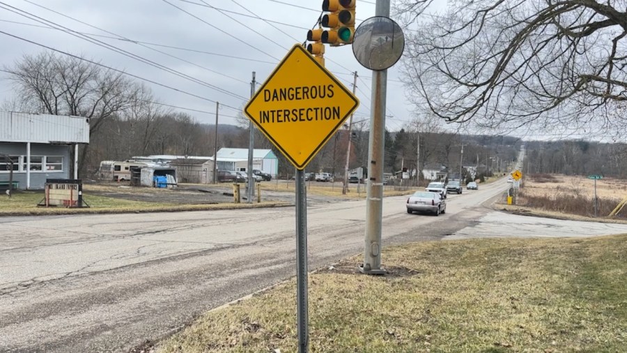 brookfield-trustee-raises-concerns-about-proposed-traffic-light-removal