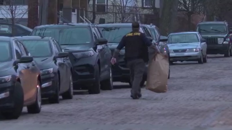 woman-arrested-after-2-girls-found-dead-in-cleveland,-buried-in-suitcases