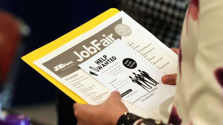 us-loses-92,000-jobs-in-february,-falling-far-short-of-expected-gain