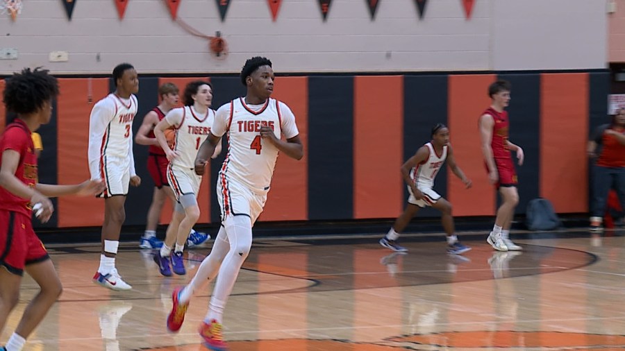 sharon-falls-in-first-round-of-state-playoffs