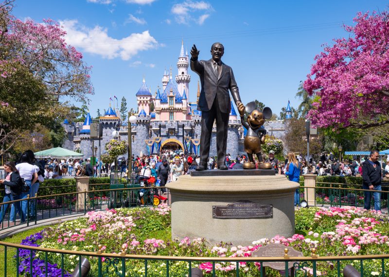 hazmat-situation-reported-at-disneyland;-5-cast-members-hospitalized