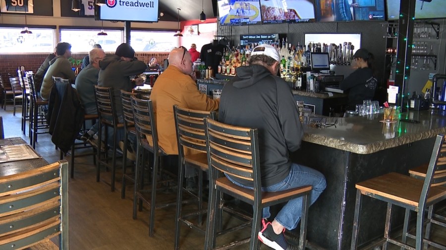 austintown-restaurant-offering-major-prize-for-perfect-bracket