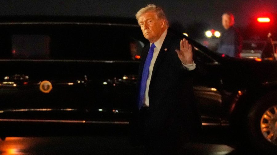 trump-says-iran-is-‘totally-defeated-and-wants-a-deal’