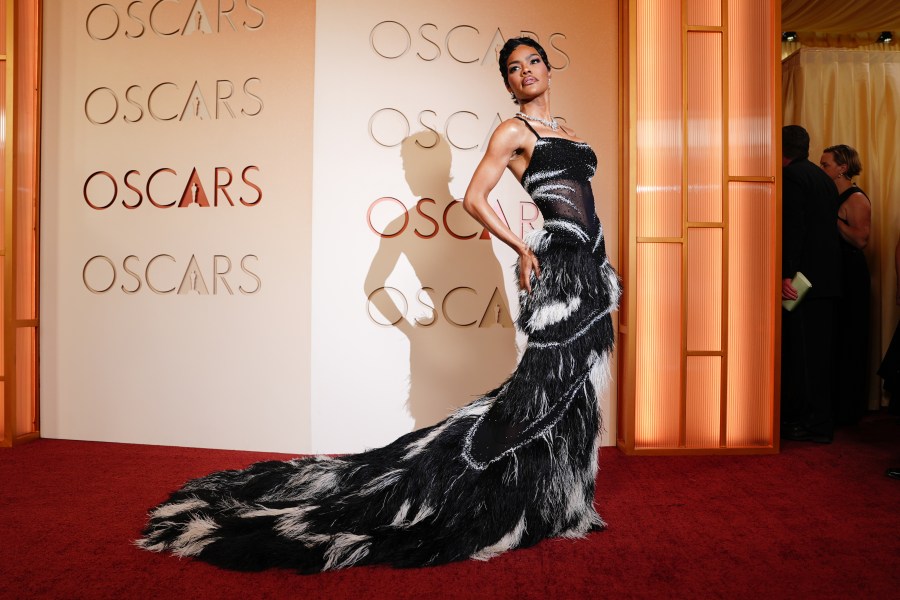 photos:-stars-arrive-on-the-red-carpet-at-the-2026-oscars