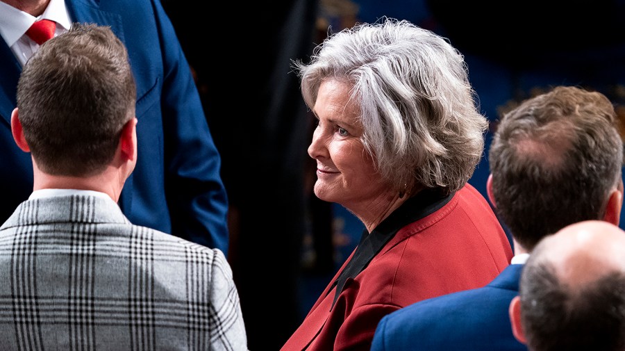 susie-wiles-diagnosed-with-early-stage-breast-cancer,-trump-says