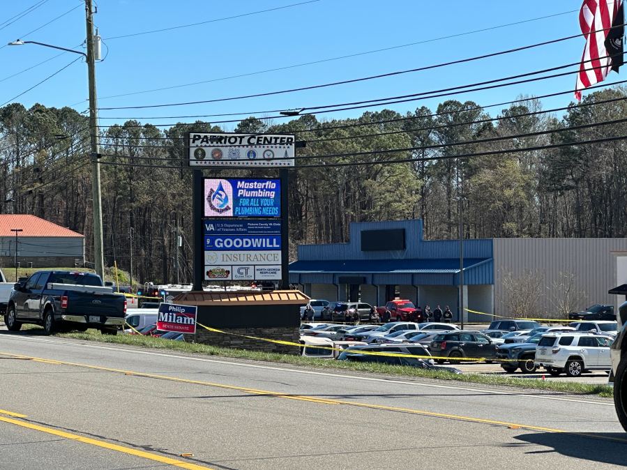gunman-killed-and-employee-hospitalized-after-a-shooting-at-a-georgia-va-clinic,-police-say