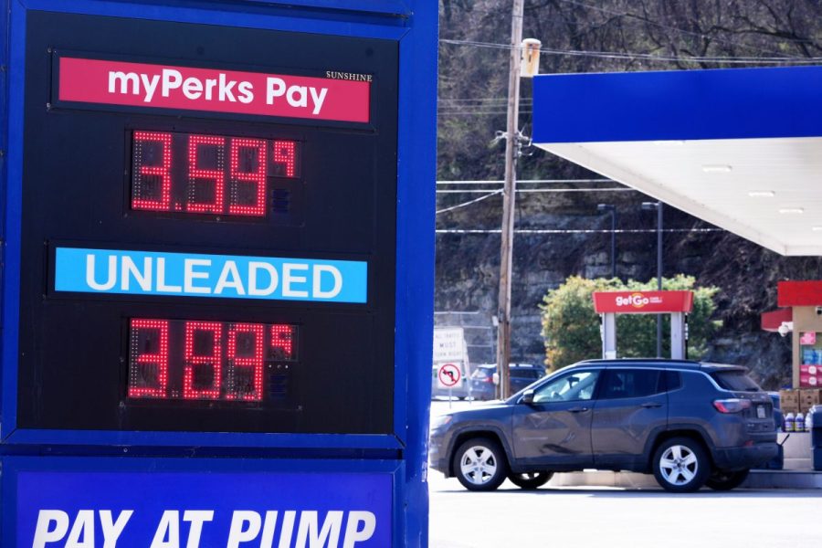 gas-prices-in-8-states-cross-$4:-the-states-that-could-be-there-soon