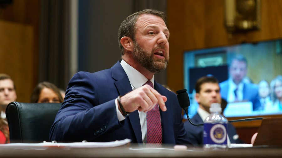 senate-confirms-markwayne-mullin-to-lead-dhs