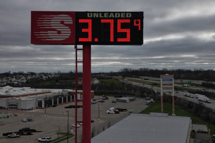 as-national-average-nears-$4,-here’s-how-close-gas-prices-are-to-2022-records