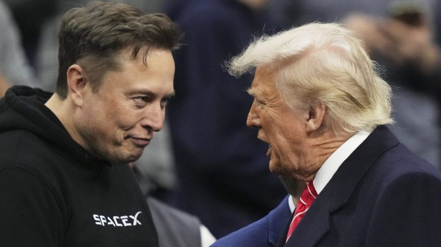 white-house-turns-down-elon-musk-offer-to-pay-tsa-agents-during-dhs-shutdown
