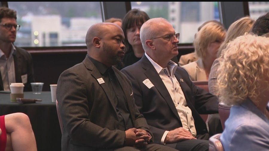 business-leaders-and-legislators-gather-for-discussion-in-youngstown