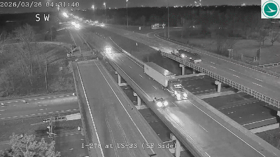 ‘don’t-do-this:’-video-shows-car-reversing-on-i-270-in-columbus-after-missing-exit