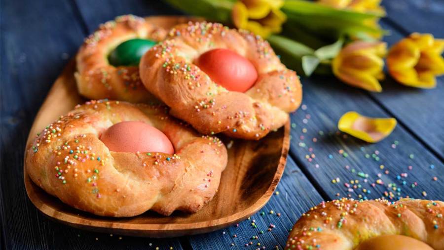 st.-anthony’s-church-in-youngstown-bakes-easter-bread