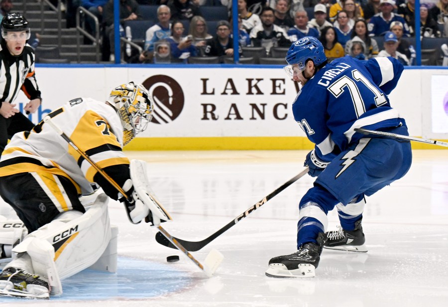 cirelli-hat-trick-lifts-lightning-to-6-3-win-over-penguins