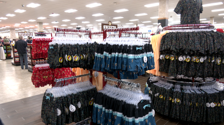 for-buc-ee’s-fans-visiting-for-the-grand-opening,-it’s-an-experience