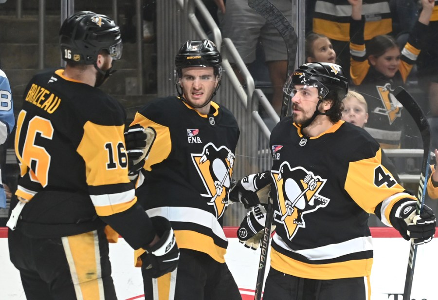 penguins-rout-panthers-9-4-to-end-bid-for-a-3-peat