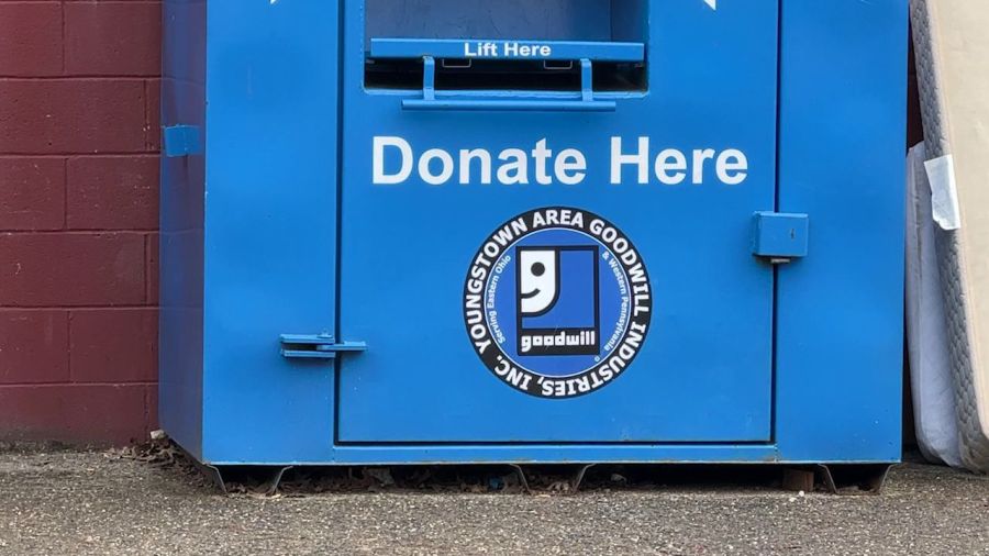 police-investigate-bomb-threat-at-goodwill-store