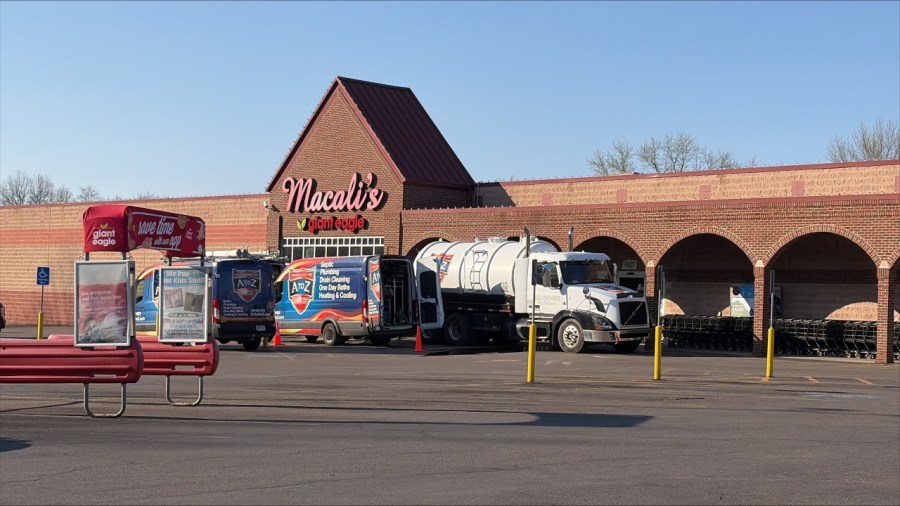 local-giant-eagle-closes-early-for-plumbing-issues
