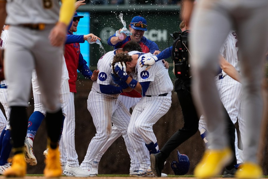 cubs-overcome-5-run-deficit-to-beat-pirates