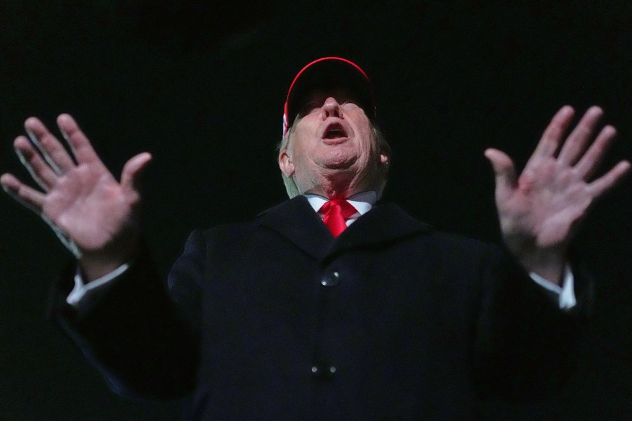 trump-lambasts-pope-leo-xiv,-extending-feud-over-iran-war-with-first-american-pontiff