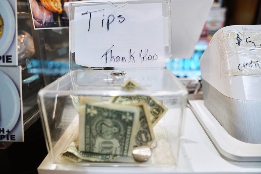 many-states-don’t-follow-trump’s-tax-breaks-for-tips-and-overtime