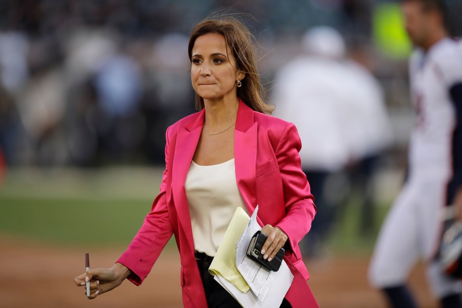 nfl-reporter-resigns-from-the-athletic-after-photos-published