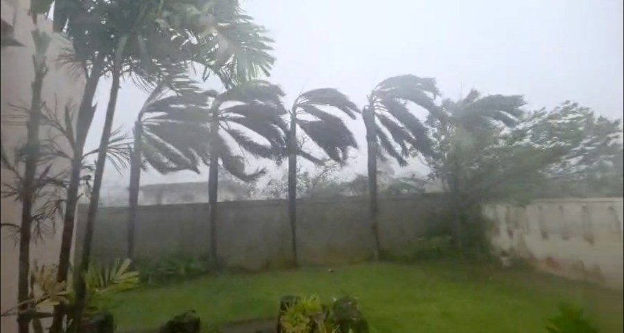 super-typhoon-sinlaku-pounds-remote-us-islands-in-the-pacific-ocean-with-ferocious-winds