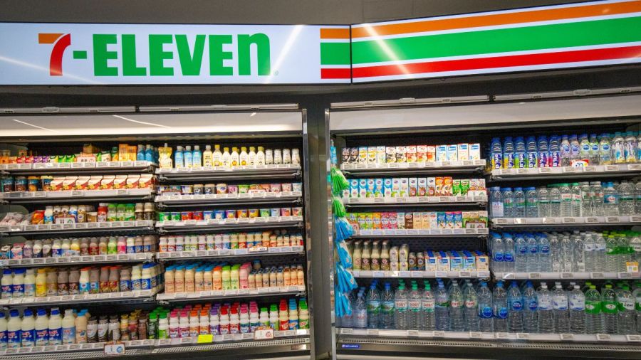7-eleven-expects-to-close-hundreds-of-stores-in-2026