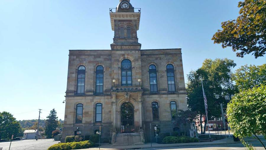 former-inspector-accused-of-falsifying-food-inspection-reports