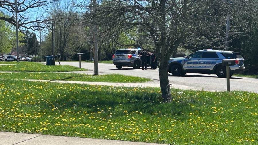 police-involved-in-standoff-in-austintown