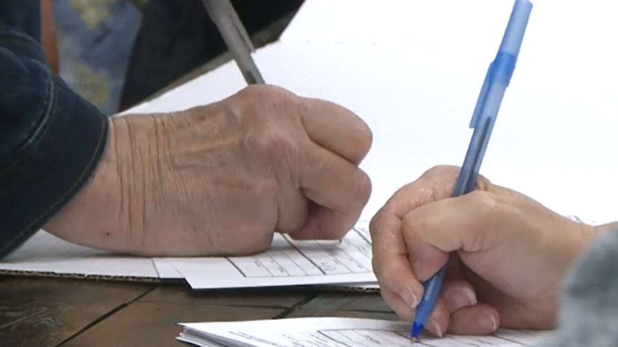 trumbull-county-residents-sign-petition-to-limit-size-of-future-data-centers-in-ohio